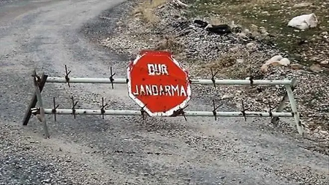 Kızıltepe&acute;de sınır karakollarına havanlı saldırı: 3 yaralı