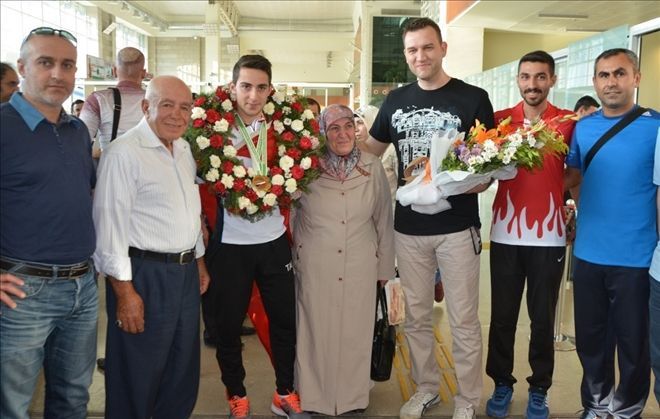 Dünya Şampiyonu Mardin´e döndü.