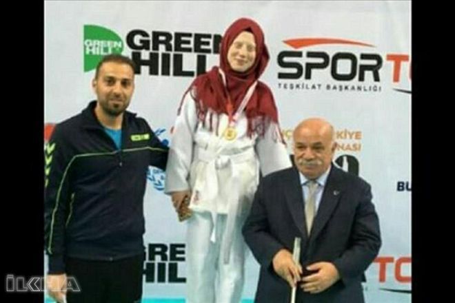 Albino hastası öğrenci judoda Türkiye şampiyonu oldu