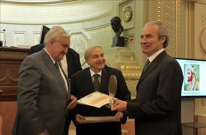 Mardinli Bilim İnsanı Keskinbora Fransa&acute;da &ouml;d&uuml;l aldı.
