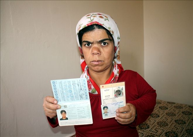 Suriyeli kadın Türk vatandaşı olmak için yardım bekliyor
