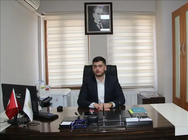T&uuml;rkiye&acute;nin Gen&ccedil; Belediye Başkan yardımcısı Taş g&ouml;revine başladı