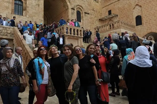 Mardin&acute;e Turist Akını