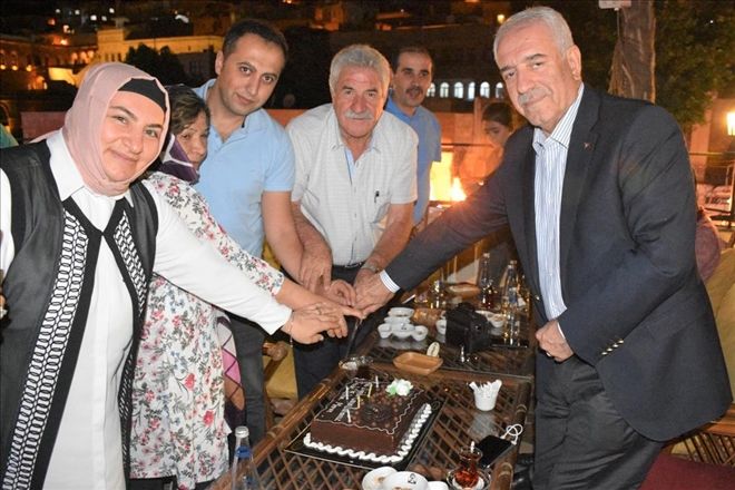 Gazeteci Adnan Avuka 68.  Doğum Gününü kutladı