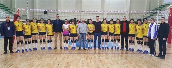 Voleybol Turnuvası Çekişmeli Geçti