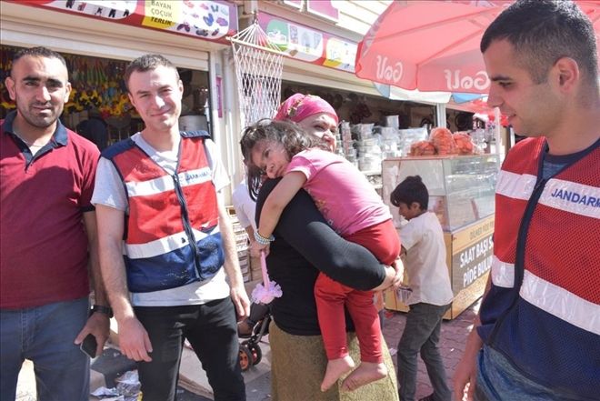 Kayıp Kız Çocuğunu Jandarma buldu