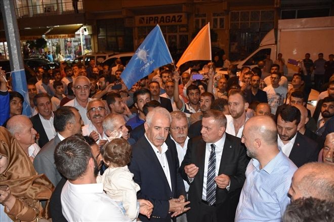 AK Parti´nin adayı Veysi Şahin´e  yoğun ilgi