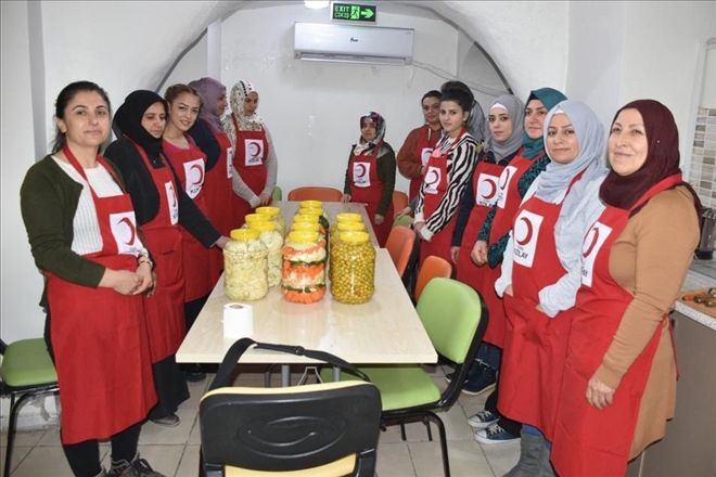 Kızılay Toplum Merkezi Çok Yönlü Hizmet veriyor