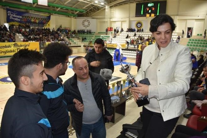 Mardin Fen Lisesi Voleybol takımı bölge şampiyonu oldu.