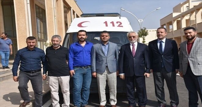 Sağlık eğitimi alan öğrenciler için ambulans hibe edildi