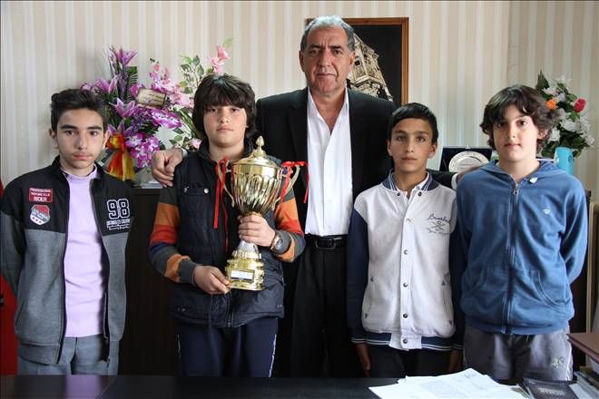 Minik Basketbol Takımı Eş Başkan Irmak'ı ziyaret etti