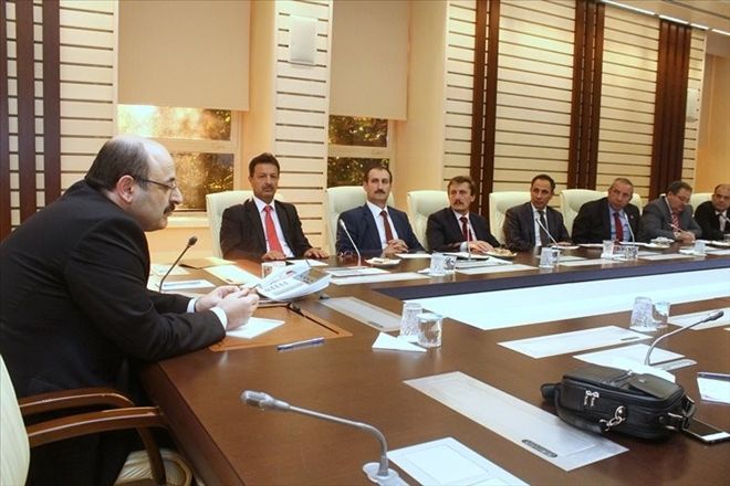 YÖK Başkanı Saraç, rektörler ile bir araya geldi