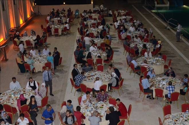 Şehit yakınları, gazi ve korucu aileleri iftarda buluştu