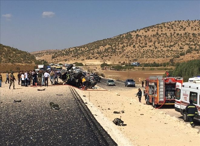 Mardin´de askeri aracın geçişinde patlama: 3 şehit, 3 yaralı