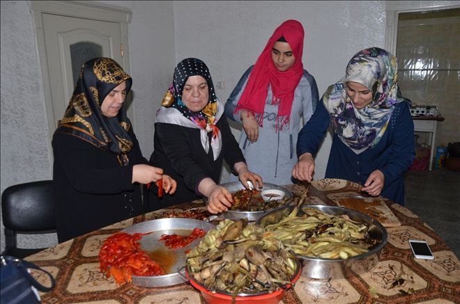 Mardin´de kadınların kışlık yiyecek telaşı başladı