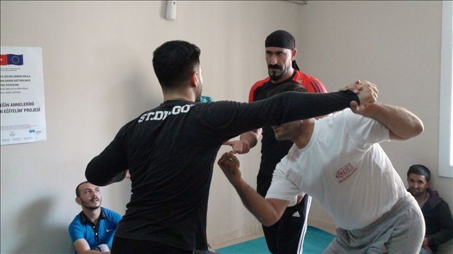 Engelliler karate öğreniyor