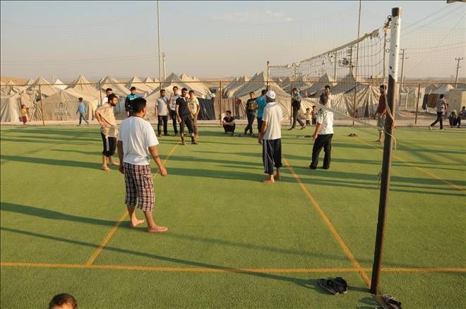 Ülkelerinden uzakta kampta ramazan