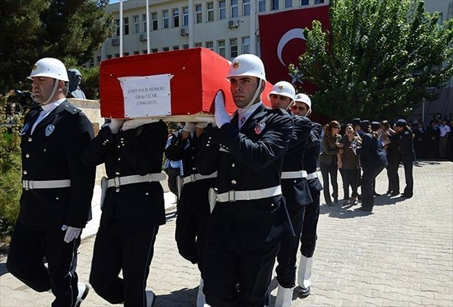 Şehit polis için cenaze töreni