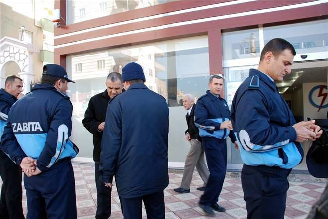 Midyat Belediyesi DEDAŞ Hizmet Binası Mühürledi