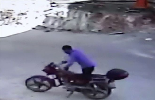 Mardin´de motosiklet hırsızlığı kamerada
