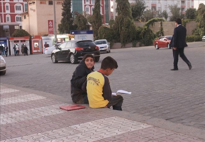 Suriyeli çocukların okuma azmi