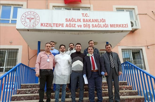 Büyükşehir Belediyesinden eldiven ve maske dağıtımı