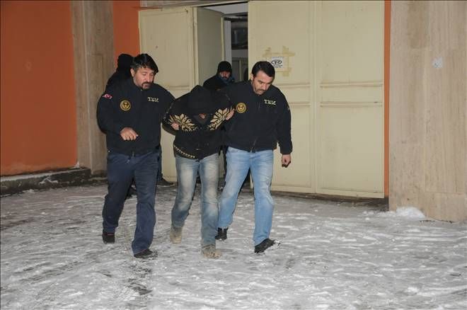 Mardin`de 4 kişi tutuklandı