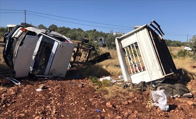 Tarım işçilerini taşıyan kamyonet takla attı: 1 ölü, 4 yaralı