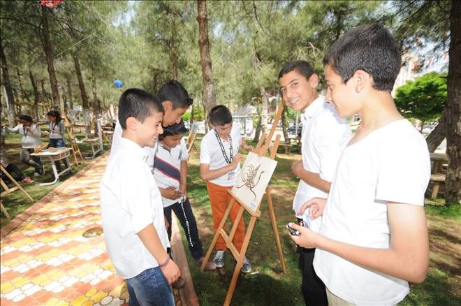 Mardinli öğrencilerden resim ve tasarım sergisi