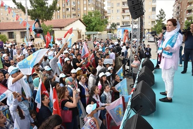 Akşener Mardin´de Vaatlerde Bulundu.