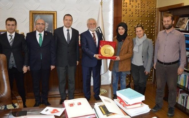 Mardin AÜ Mimarlık Öğrencisi Hanse Yalçınkaya başarı Ödülü aldı