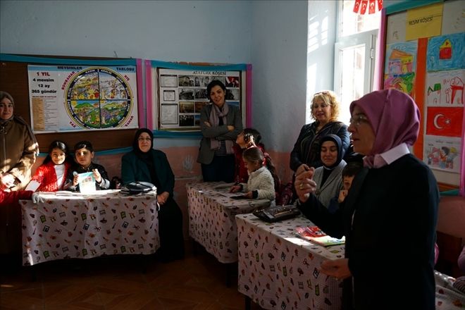 Vali Eşi Gülseren Yaman Köy Yollarında