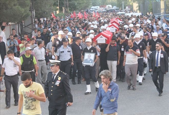 Şehit Polisler Gözyaşları Arasında Uğurlandı