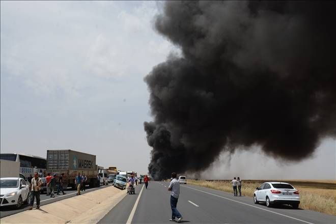 Mardin`de mazot yüklü tanker devrildi: 1 yaralı