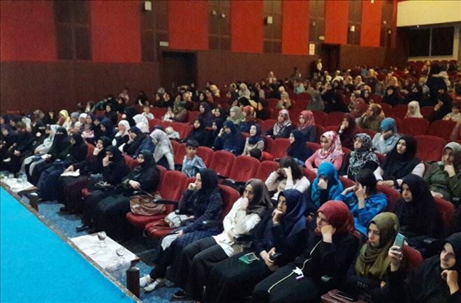 Mardin´de ?İslam´da kadının şahsiyeti´ konferansı