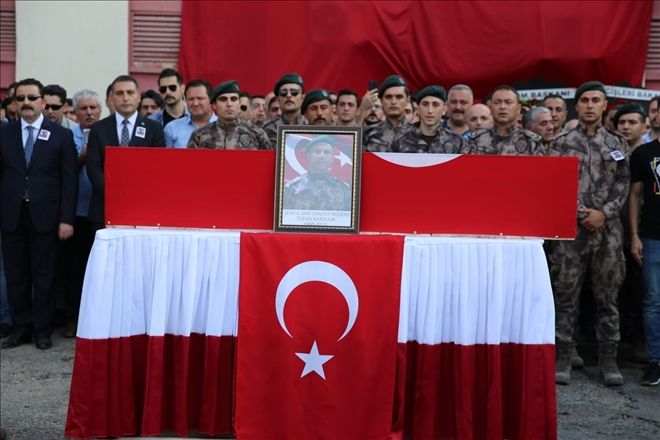 Mardin Şehidine Ağladı