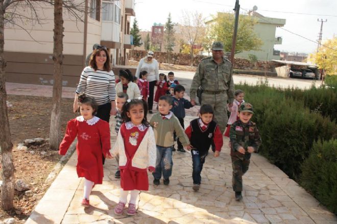 Çocuk Gelişim Merkezi Minik Öğrencileri Jandarma Komutanlığını Ziyaret Etti