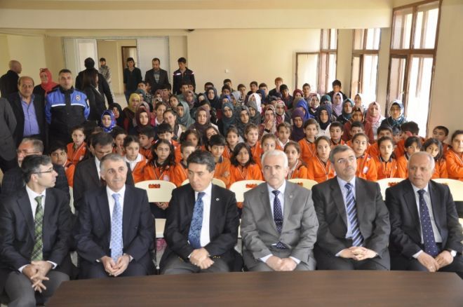 Mardin&#039;deki Öğrencilerden Suriyeli Öğrencilere Ziyaret