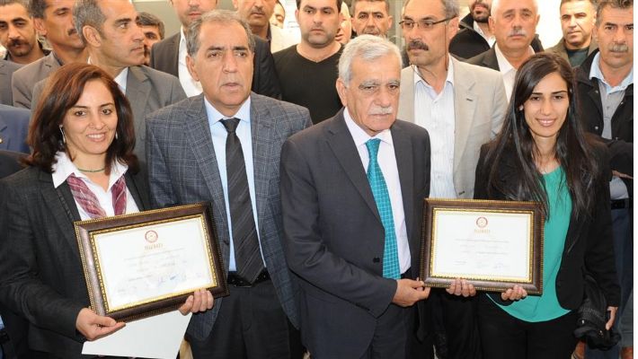 Türk ve Irmak Mazbatasını Aldı