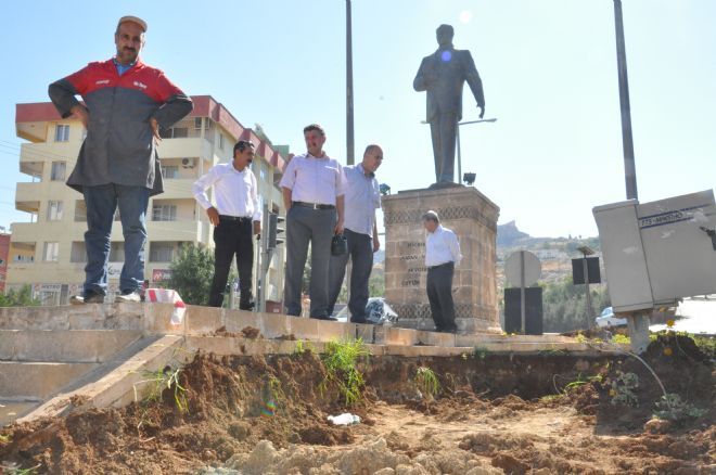 Mardin Büyükşehir Belediyesi Peyzaj Ve Parke Taşı Çalışması Başlatıldı