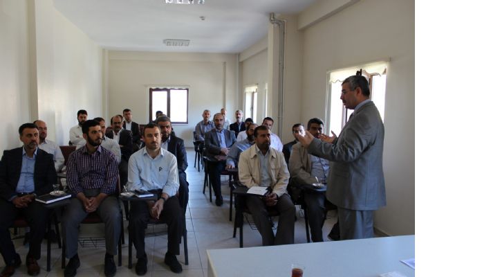 Mardin'de  Din Görevlilerine Yüz Yüze Vaaz Semineri Verildi