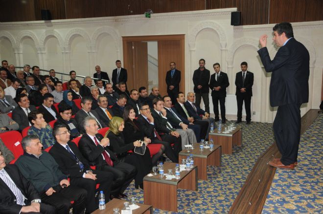 Mardin`de İl yöneticilerine `liderlik` semineri verildi