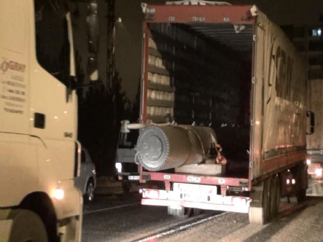 Midyat'taki TIR konvoyu geçişi merak uyandırdı