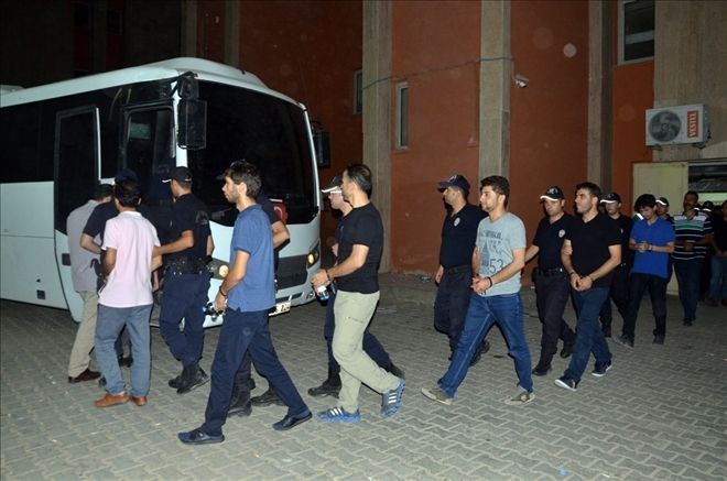 Mardin´de 15 polis daha tutuklandı