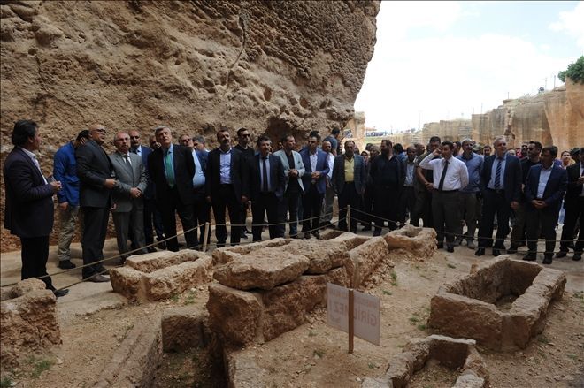 Dara Antik Kenti´ndeki Galeri Mezar ve Sarnıç Ziyarete Açıldı.
