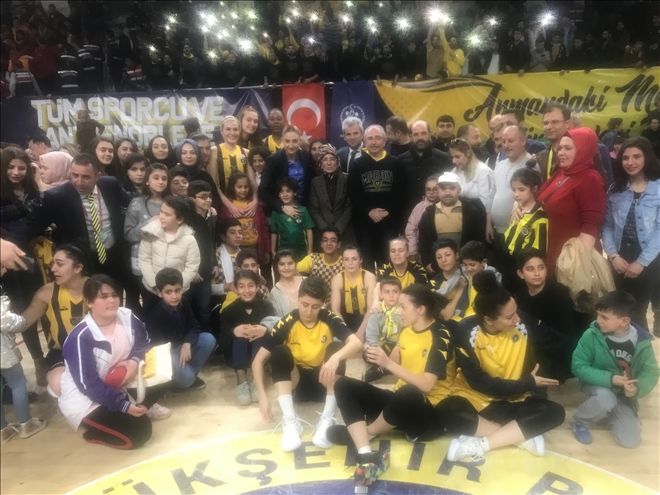 MBB Basketbol takımı, Galatasaray´ı eli boş gönderdi.