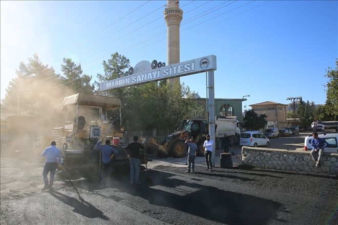 Sanayi sitesinin yolları asfaltlandı