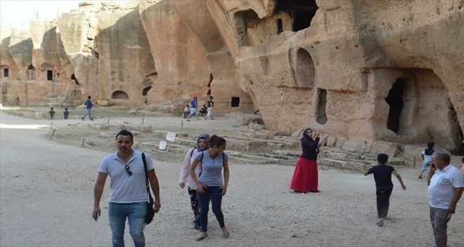 Güneydoğunun Efesi Dara Antik Kent´e ziyaretçi akını