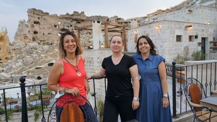 Güzel Atlar Ülkesinde  Hotel'in adı Agarta Cave