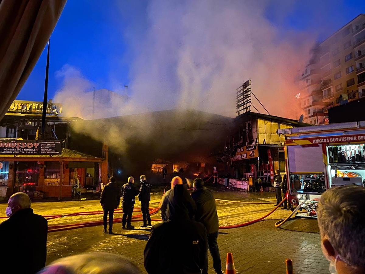 Ankara Kızılcahamam'da dükkanı yanan esnaf konuştu